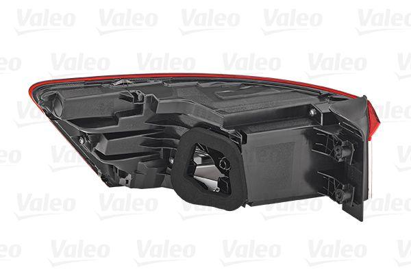 VALEO_REARLAMP_047144_02.JPG