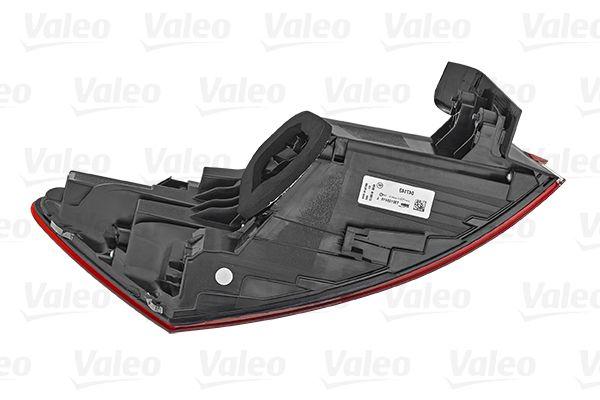 VALEO_REARLAMP_047144_03.JPG