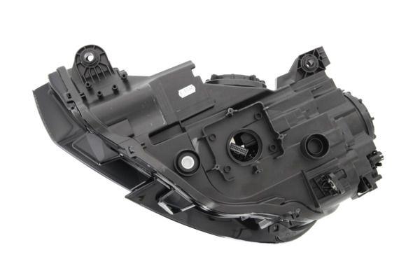 HEADLAMP_046817_03_R_RHD.JPG
