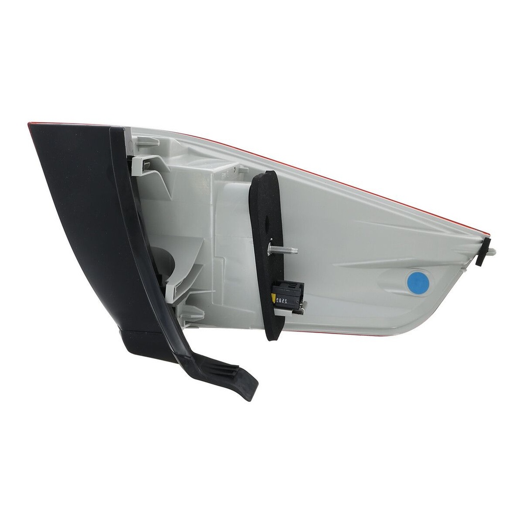 REAR LIGHT_043969_02.JPG