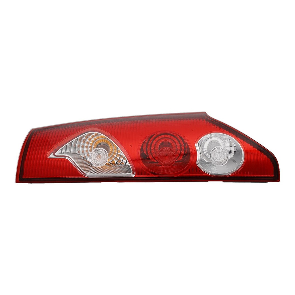 REAR LIGHT_043636_01.JPG