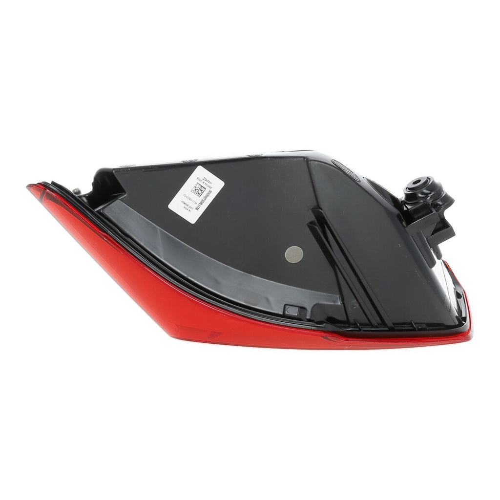 REAR LIGHT_047091_03.JPG