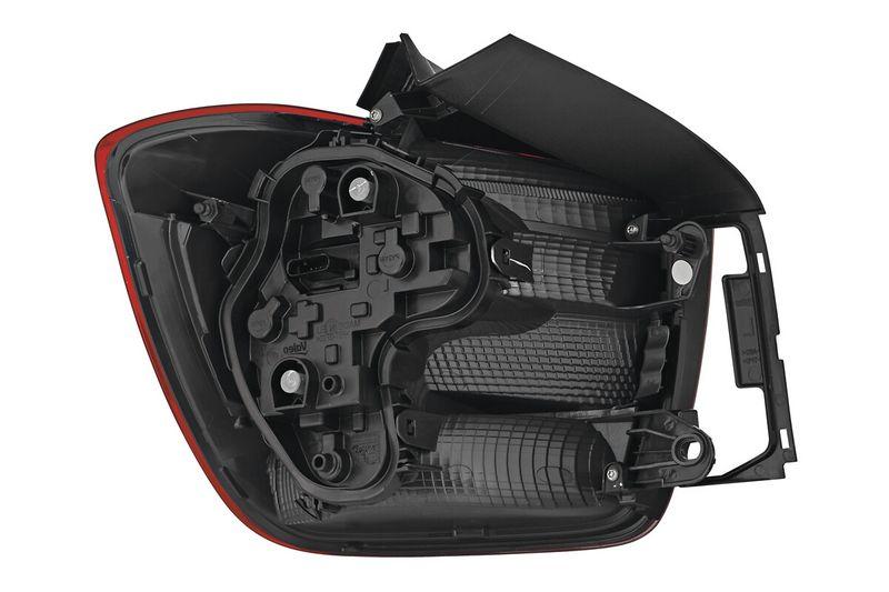 REAR LIGHT_044647_02.JPG