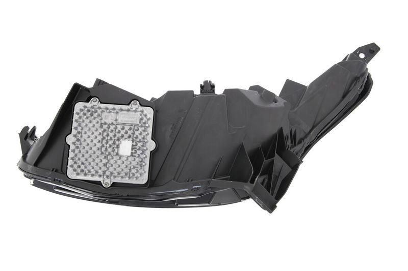 HEADLAMP_450720_03.JPG