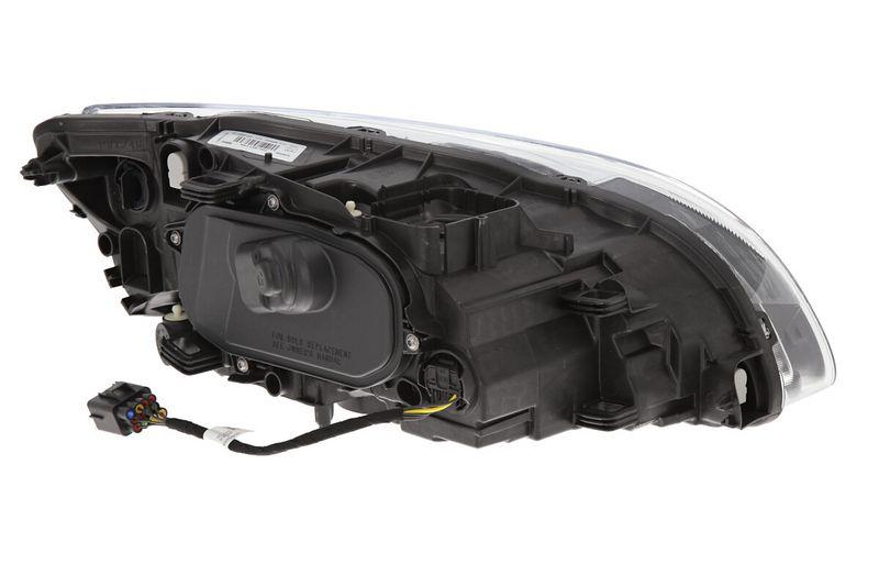 HEADLAMP_045204_02.JPG
