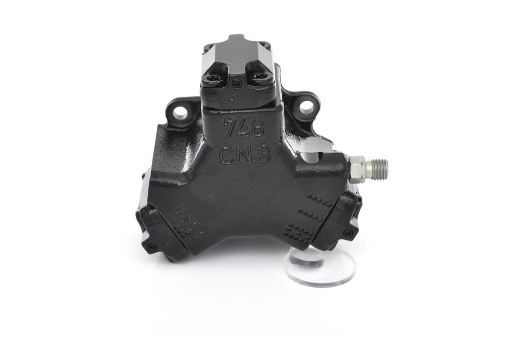 HIGH PRESSURE FUEL PUMP BOSCH MERC